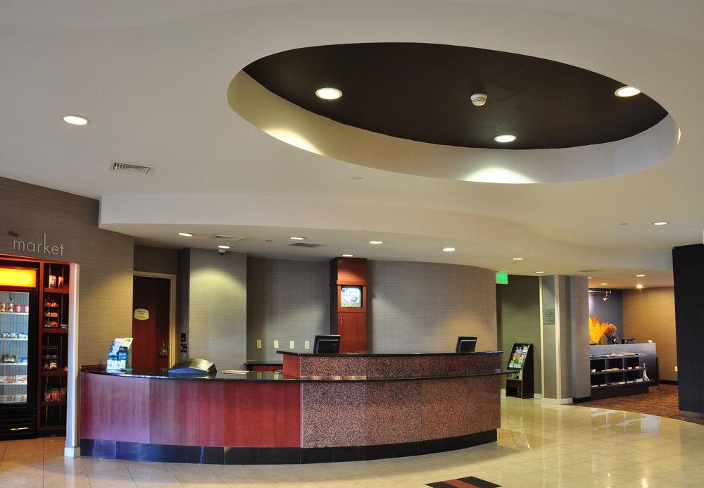 Courtyard By Marriott Kingston Hotel Buitenkant foto