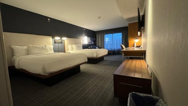 Courtyard By Marriott Kingston Hotel Buitenkant foto