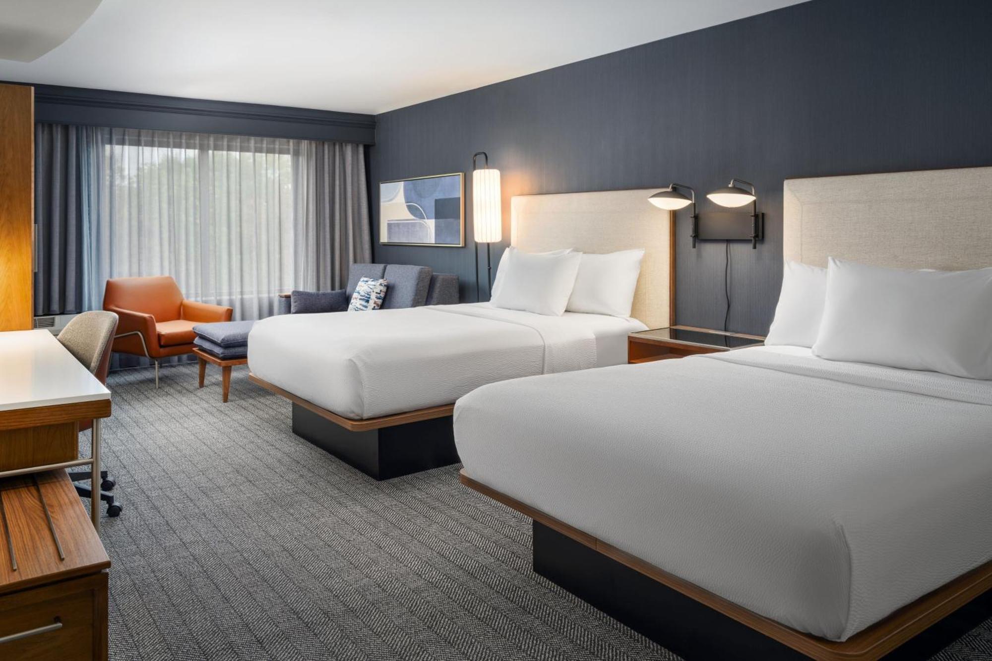 Courtyard By Marriott Kingston Hotel Buitenkant foto