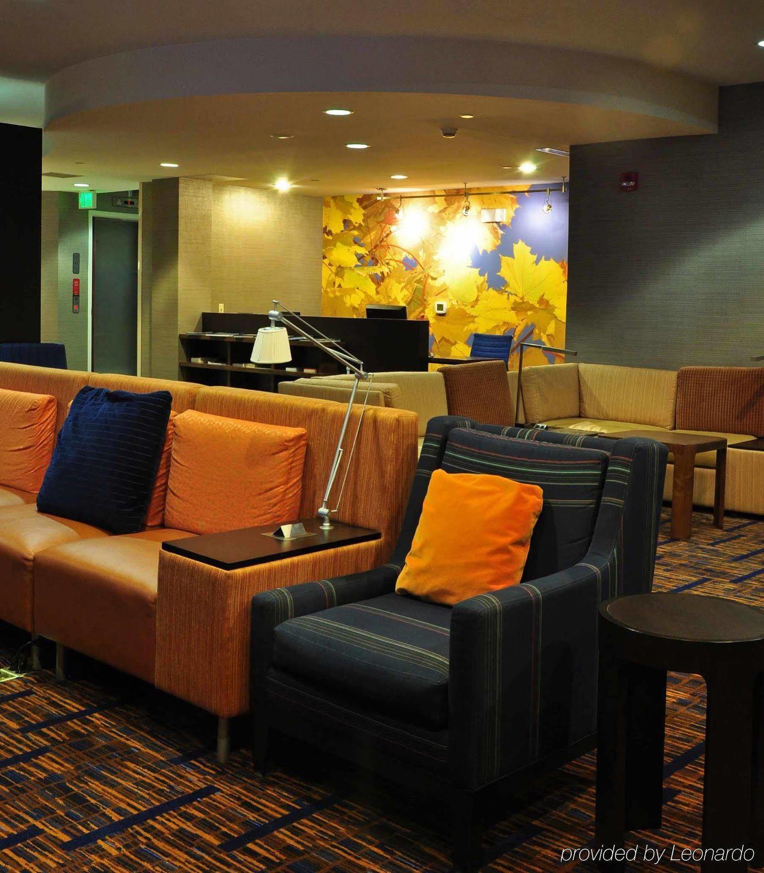 Courtyard By Marriott Kingston Hotel Buitenkant foto