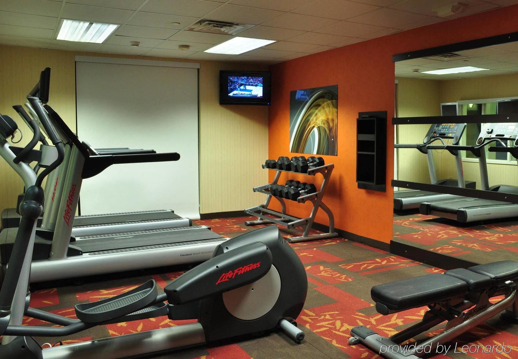 Courtyard By Marriott Kingston Hotel Buitenkant foto